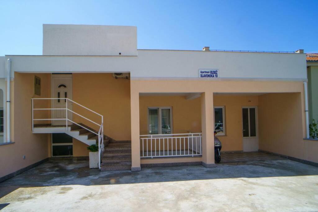Lovely Studio Apartment For 2 Free Private Parking Makarska Exteriör bild